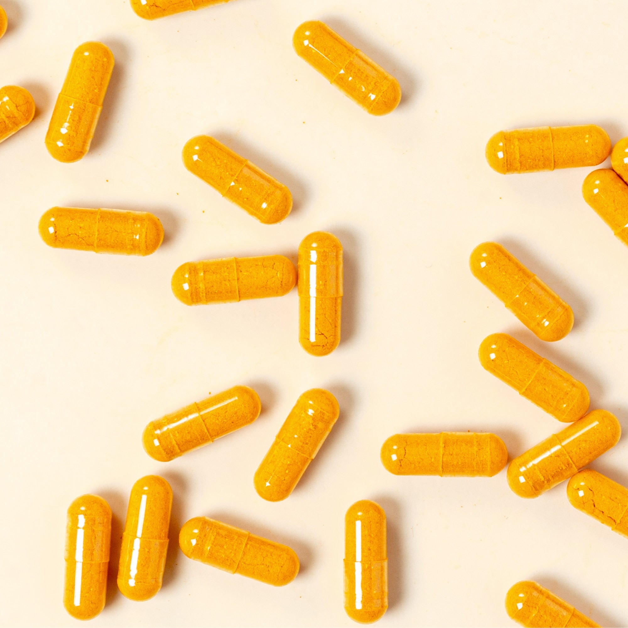 MaryRuth Turmeric Probiotics For Gut Health Capsules Product Photography